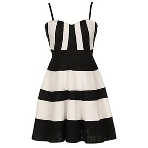 New Love Point Black + White Colorblock Embroidered Skater Dress M size 6